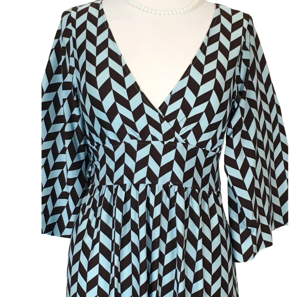 BCBGMaxAzria Blue Brown Chevron Surplice Bell Sleeves Fit n Flare Dress Medium